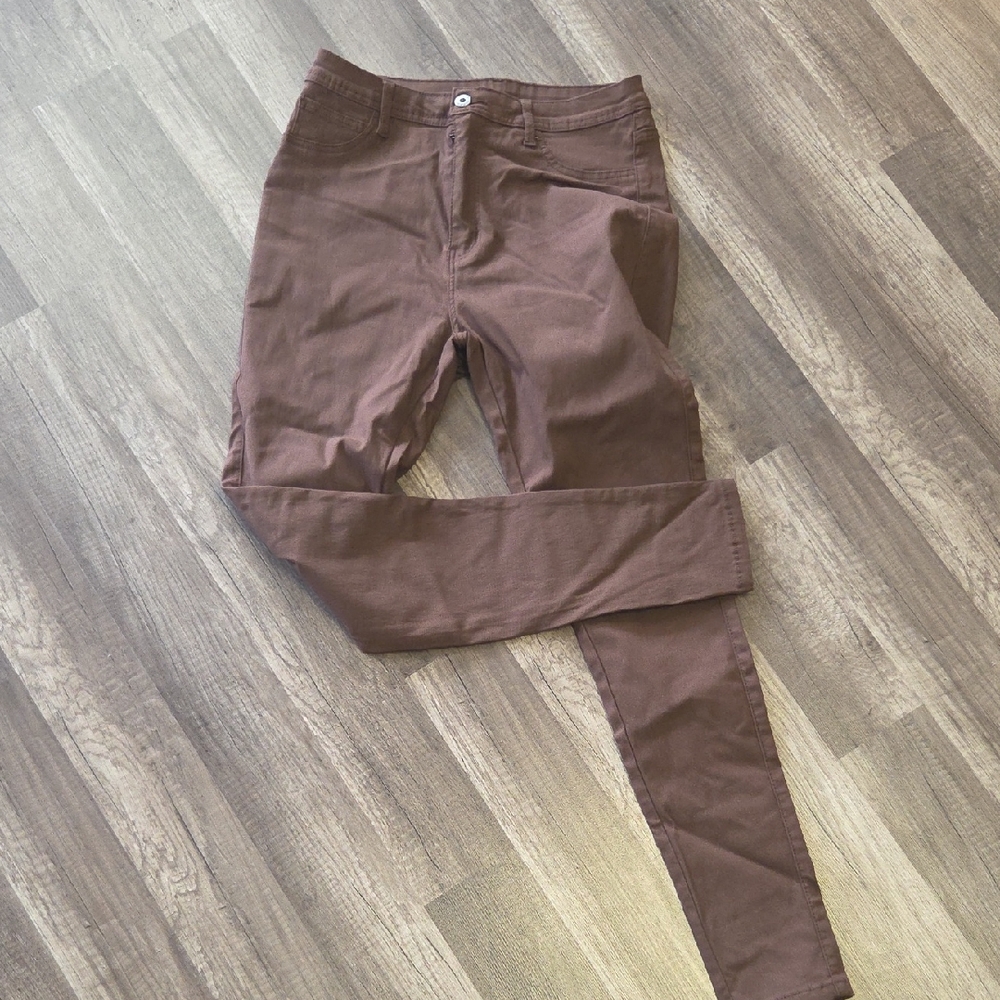 Dicount Divas Skinny Pants in Brown
